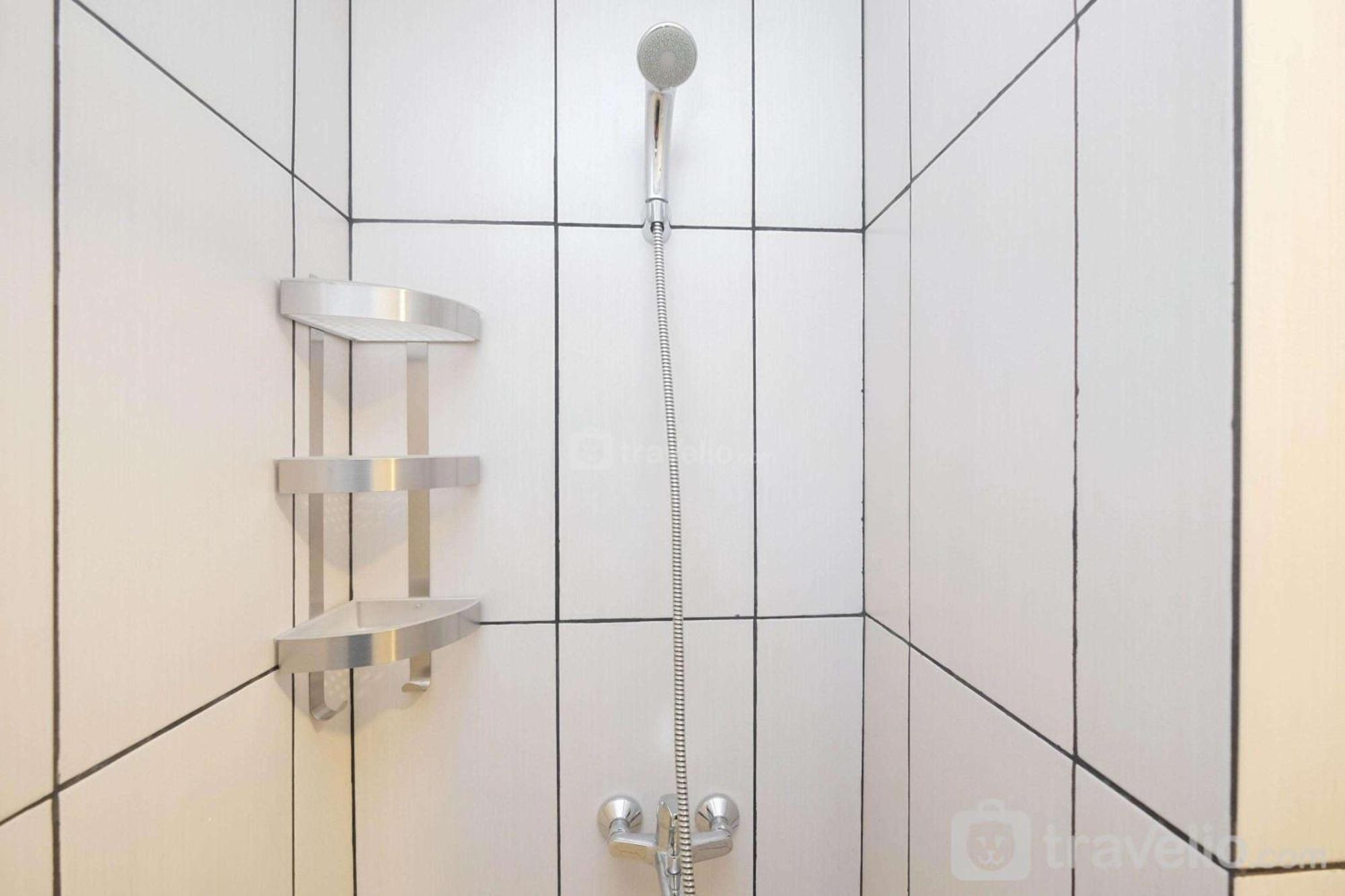 Apartemen Modern And Spacious Grand Kamala Lagoon By Travelio *