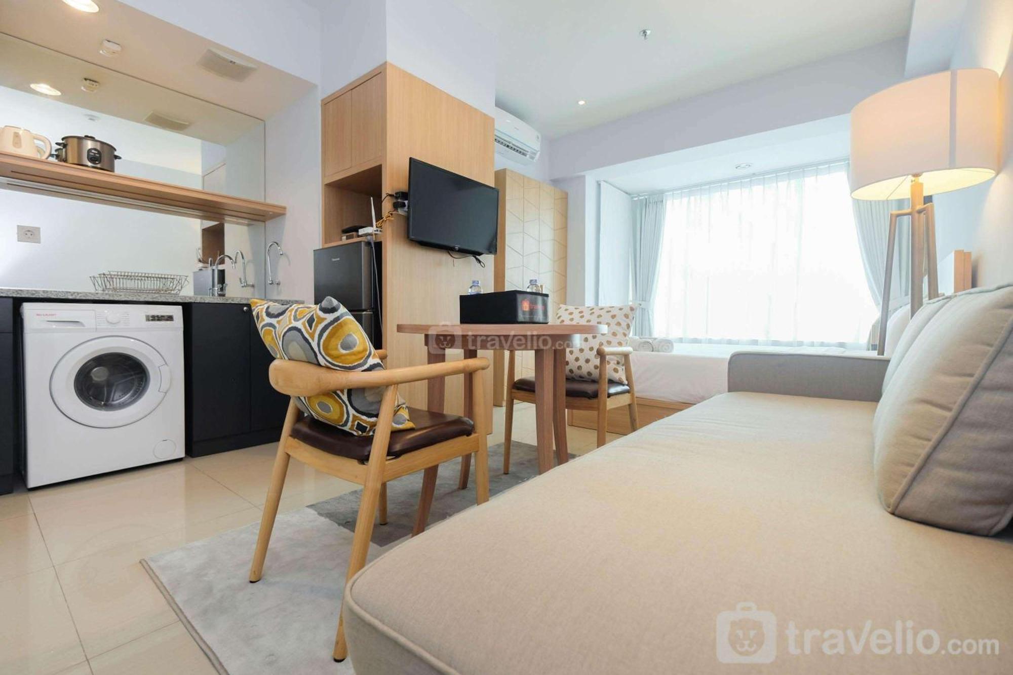 Apartemen Modern And Spacious Grand Kamala Lagoon By Travelio Bekasi