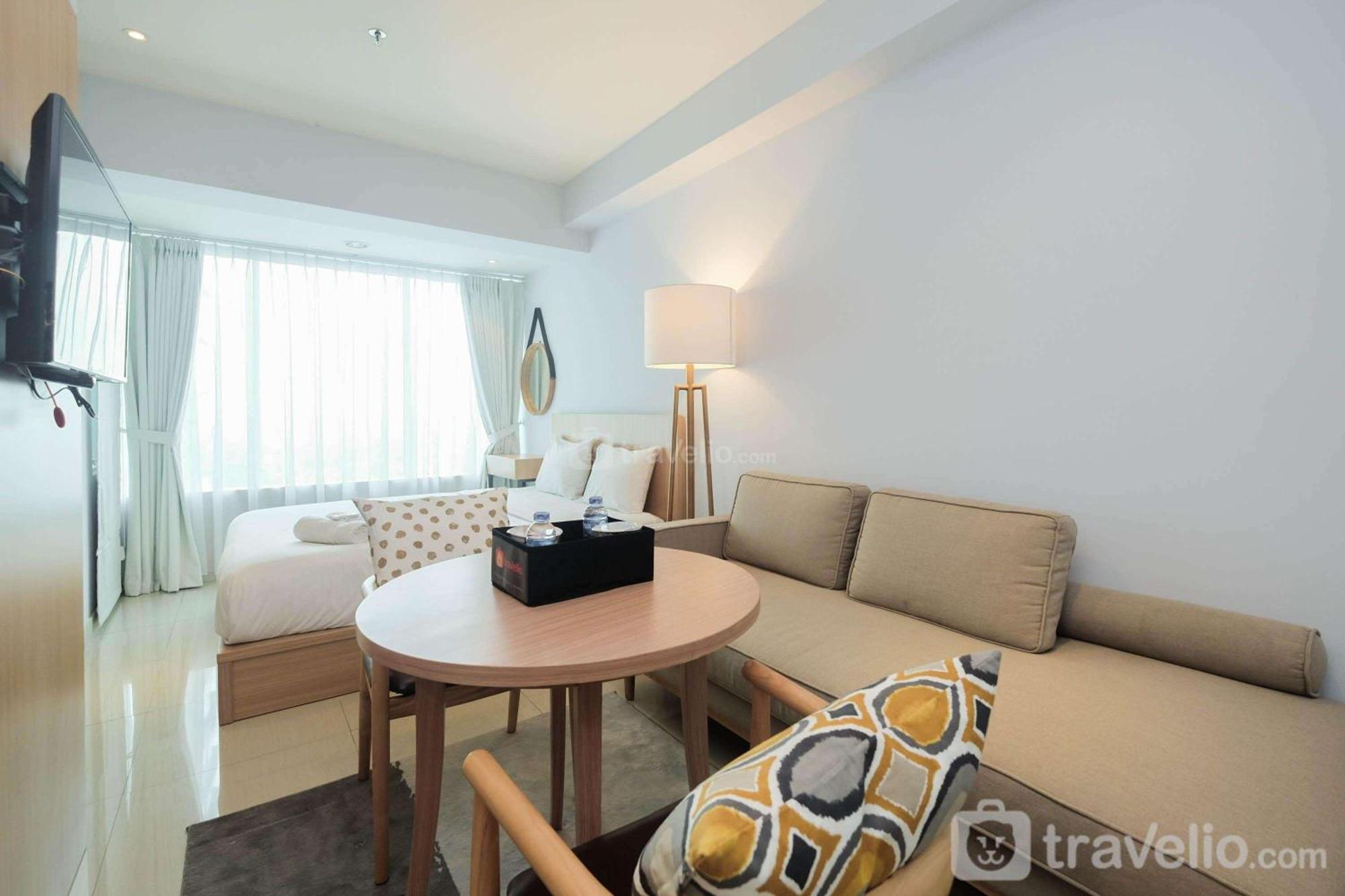 Modern And Spacious Grand Kamala Lagoon By Travelio Apartemen *