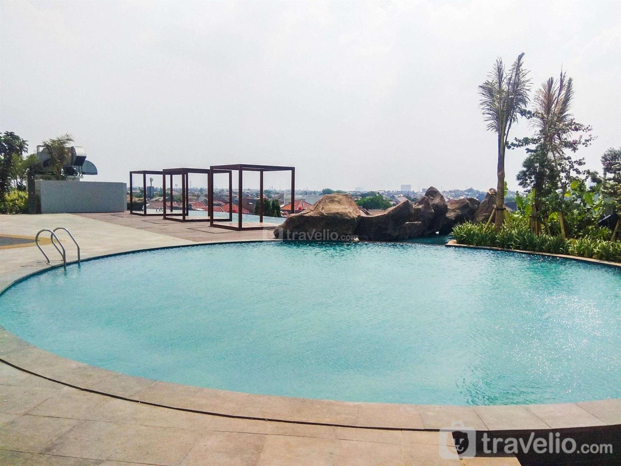 Modern And Spacious Grand Kamala Lagoon By Travelio * Bekasi